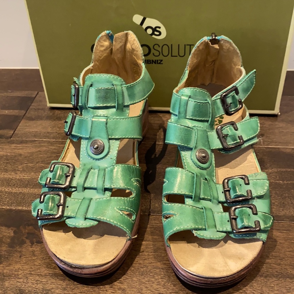OrthoSolutions by Hans Leibniz.  Size: 37.